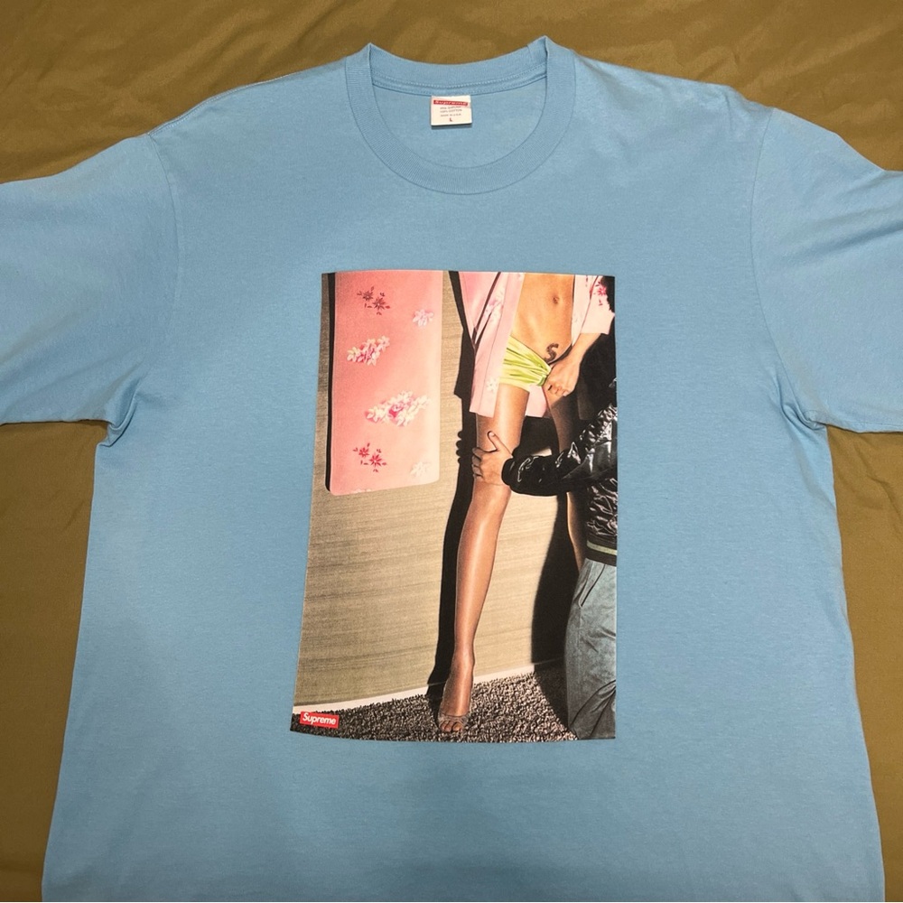 Supreme Model Tee ‘Light Slate’ 2022 Collection